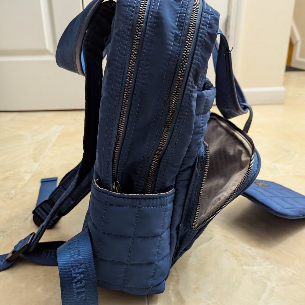 Steve Madden Quilted Backpack With Zipper Wristlet Pouch Blue-Like New - Picture 8 of 14